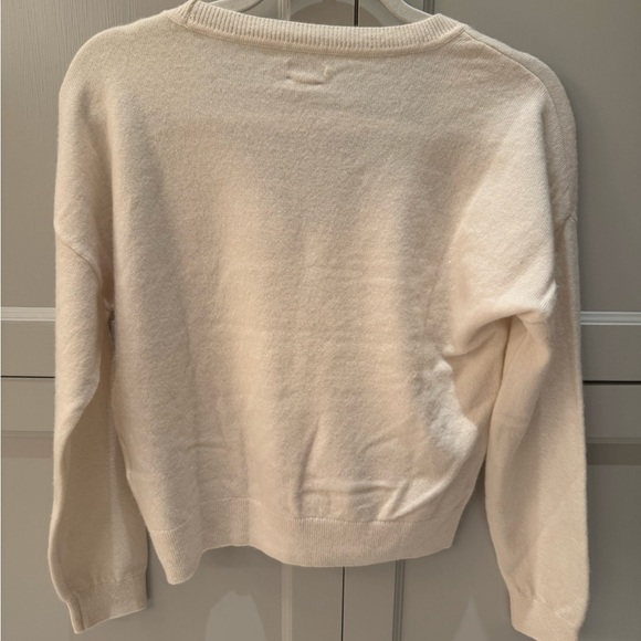 Abercrombie Cashmere V Neck Sweater - Picture 6 of 6
